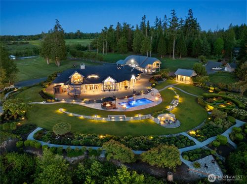 33020 84th Ave Nw, Stanwood, WA, 98292-5846 | Card Image