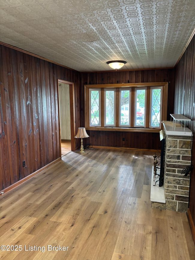 Family Room | Image 5
