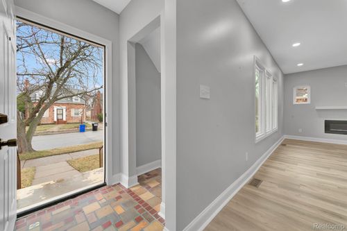 5291 Devonshire Rd, Detroit, MI, 48224-3232 | Card Image