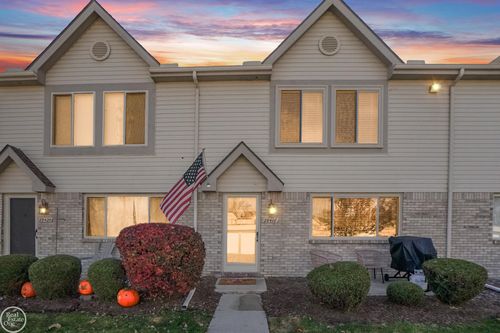 29418 Maurice Ct, Chesterfield, MI, 48047-3752 | Card Image