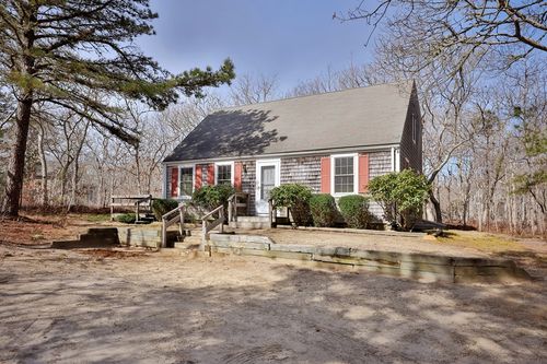 18 Windsor Dr, Edgartown, MA, 02539-6314 | Card Image