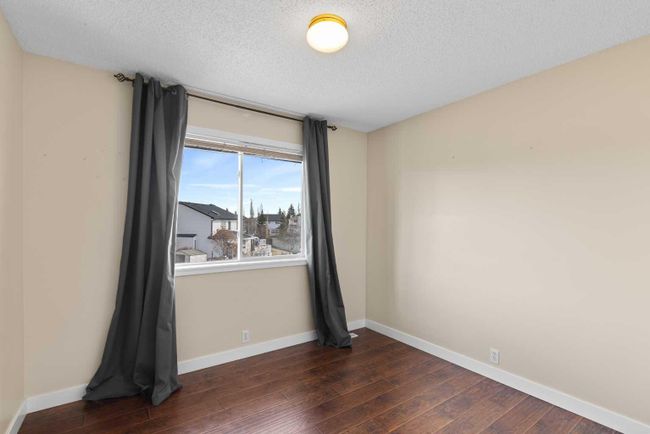 16 Hidden Valley Link Nw, Home with 3 bedrooms, 2 bathrooms and 2 parking in Calgary AB | Image 31