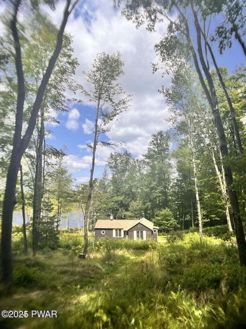 23 Little Spruce Ln, Lakewood, PA, 18439-3938 | Card Image