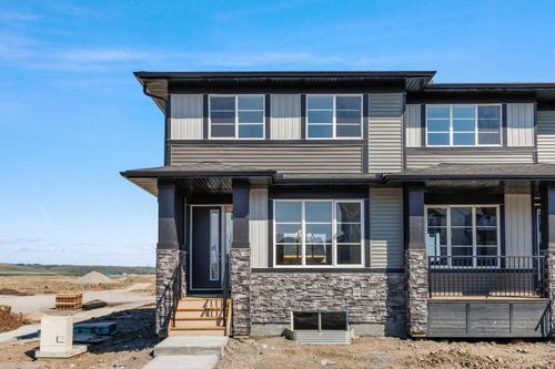 21 Southborough Lane, Cochrane, AB, T4C3J4 | Card Image