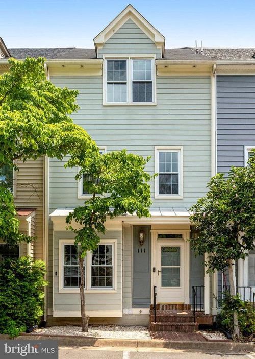 111 River Rd, OCCOQUAN, VA, 22125-7752 | Card Image