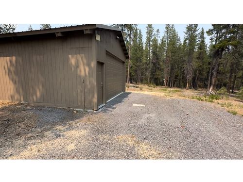 139917 Bear Skin Rd, Crescent Lake, OR, 97733-7010 | Card Image