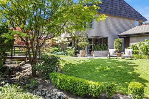 t16-10800 Glen Acres Dr S, Burien, WA, 98168-1557 | Card Image