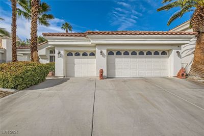 8124 Bay Harbor Drive, House other with 3 bedrooms, 1 bathrooms and null parking in Las Vegas NV | Image 2