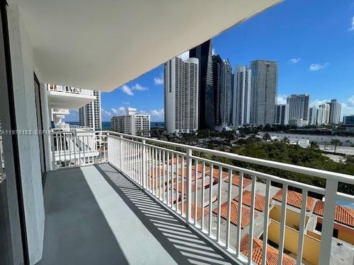 1006-210 174th St, Sunny Isles Beach, FL, 33160-3339 | Card Image