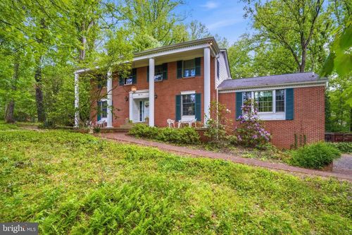 8545 Old Dominion Dr, MCLEAN, VA, 22102-1107 | Card Image