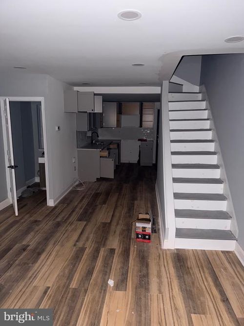 614 Emily St, PHILADELPHIA, PA, 19148-2413 | Card Image