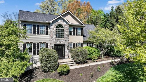 224 Bullrush Ldg, Elizabethtown, PA, 17022-9338 | Card Image