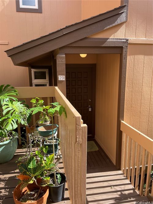 29-45-403 Mokulele Dr, Kaneohe, HI, 96744-2115 | Card Image