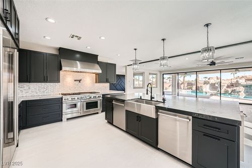 3892 Pasilla Ave, Las Vegas, NV, 89118-0560 | Card Image