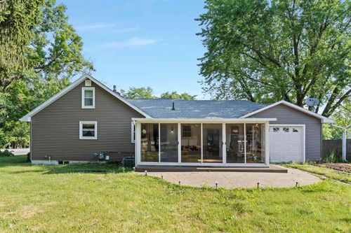 2094 Jamestown Ave, Independence, IA, 50644-9211 | Card Image