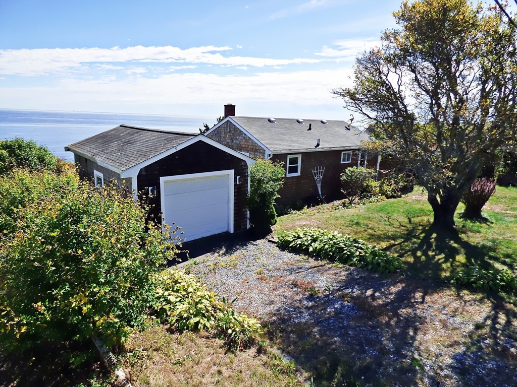 Arnold Ave, Plymouth, MA 02360