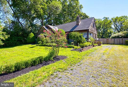 9 Chesterfield Georgetown Rd, Chesterfield, NJ, 08515-9647 | Card Image