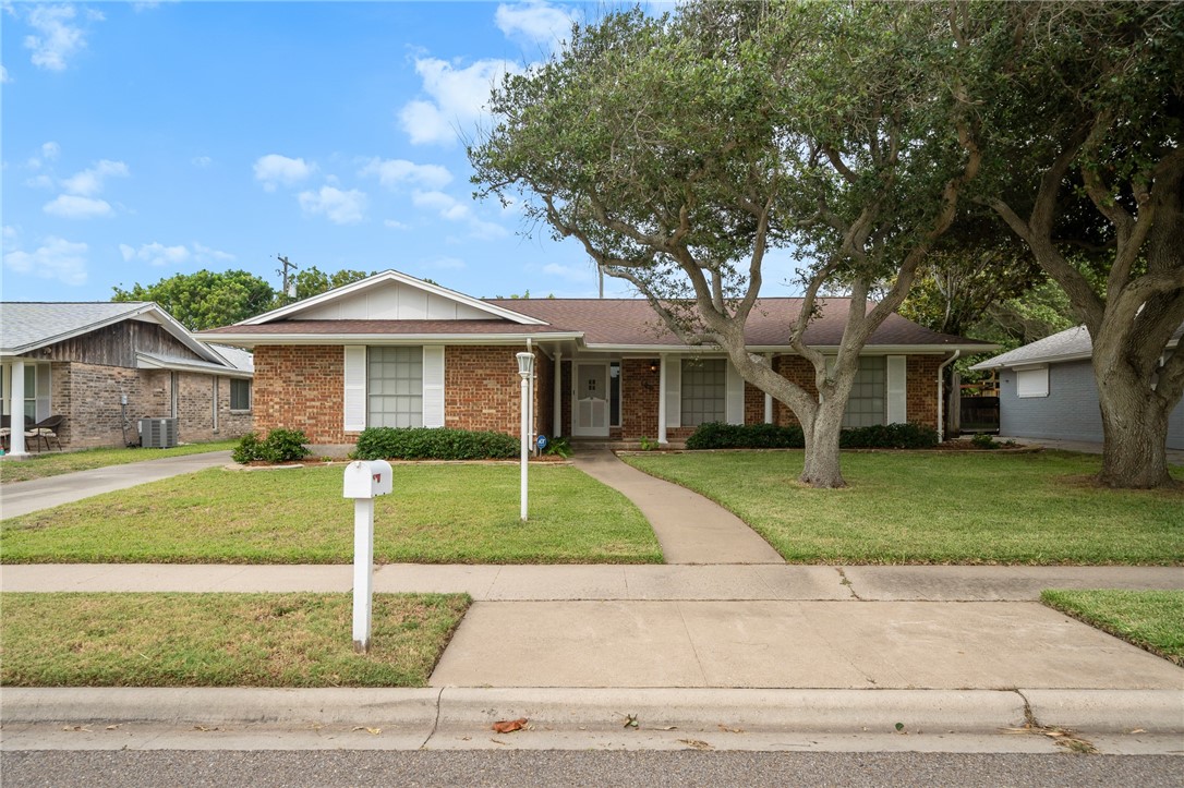 Sabine St, Portland, TX 78374