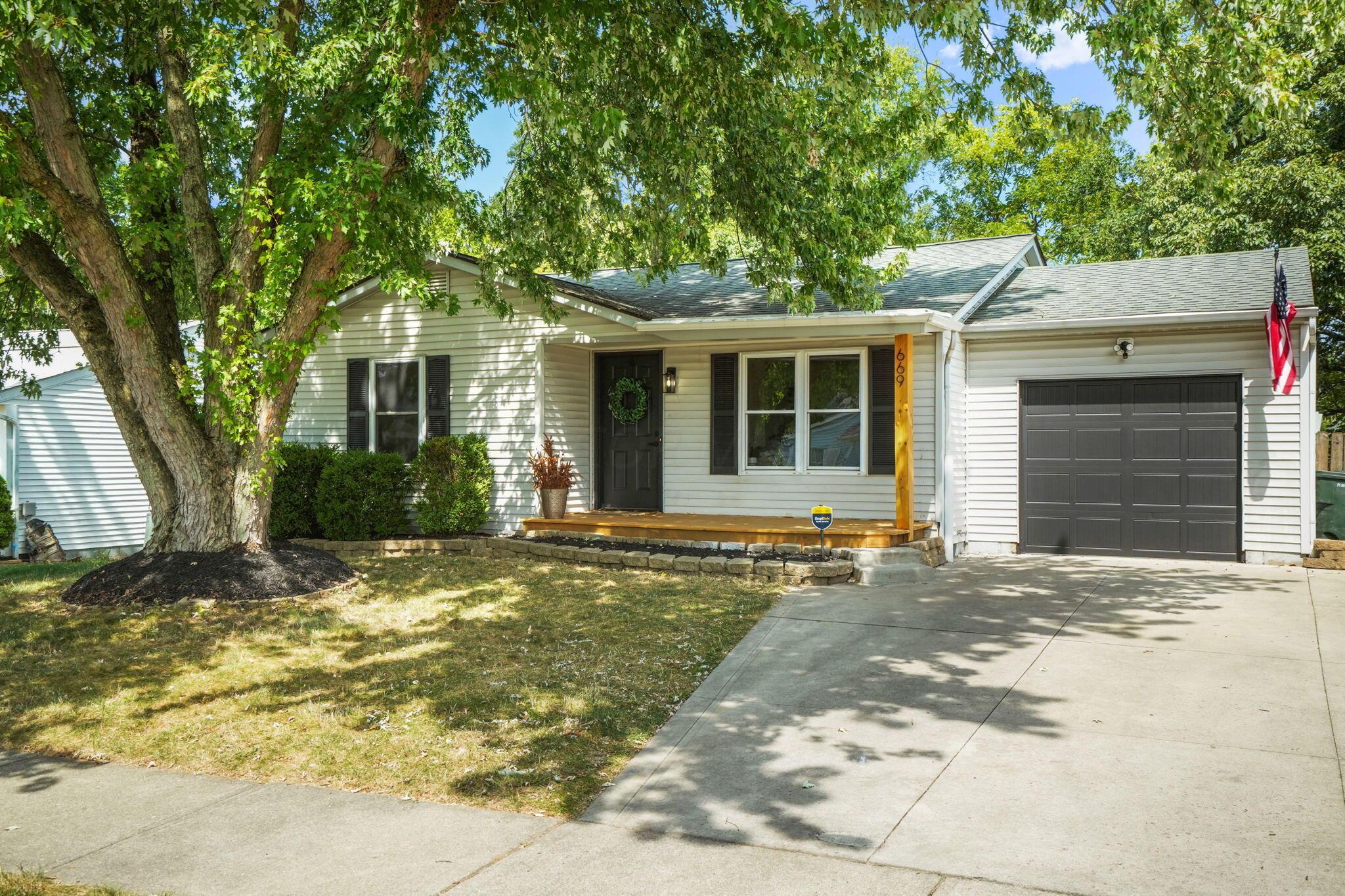 Cherryhaven Dr, Columbus, OH 43228