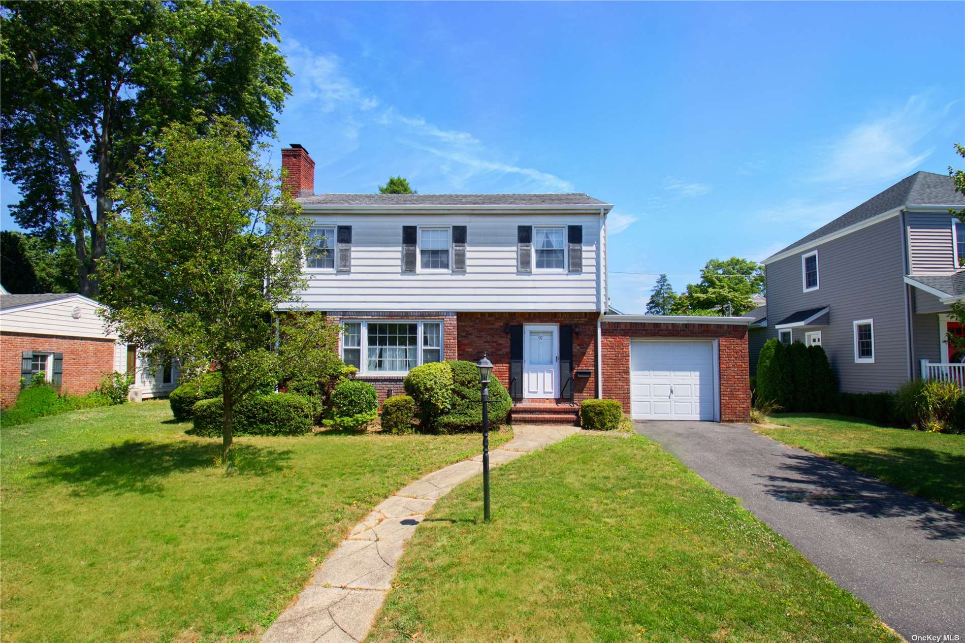 Princeton St, Garden City, NY 11530