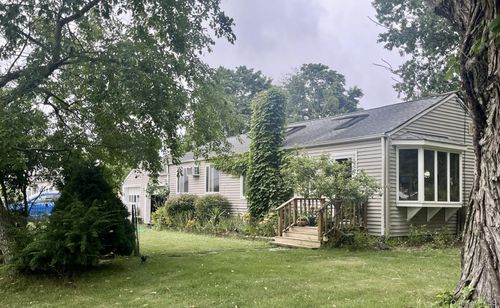 19 River Lane, Brookhaven, NY, 11719 | Card Image