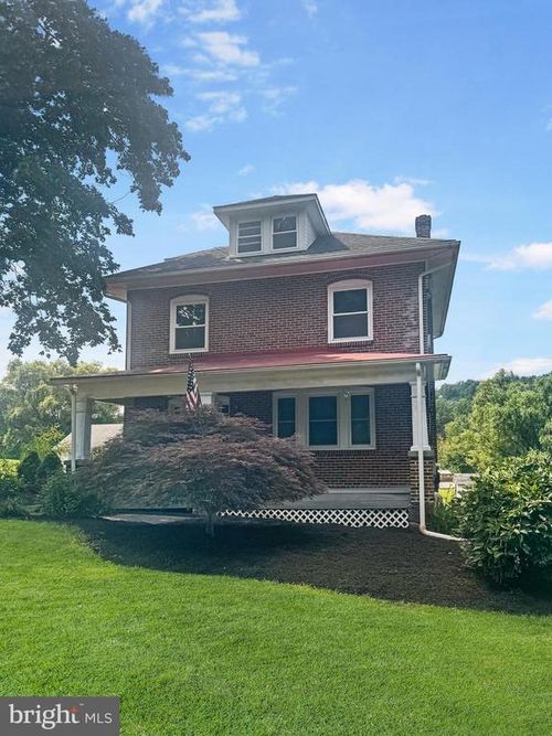 2209 N Pleasantview Rd, POTTSTOWN, PA, 19464-2222 | Card Image