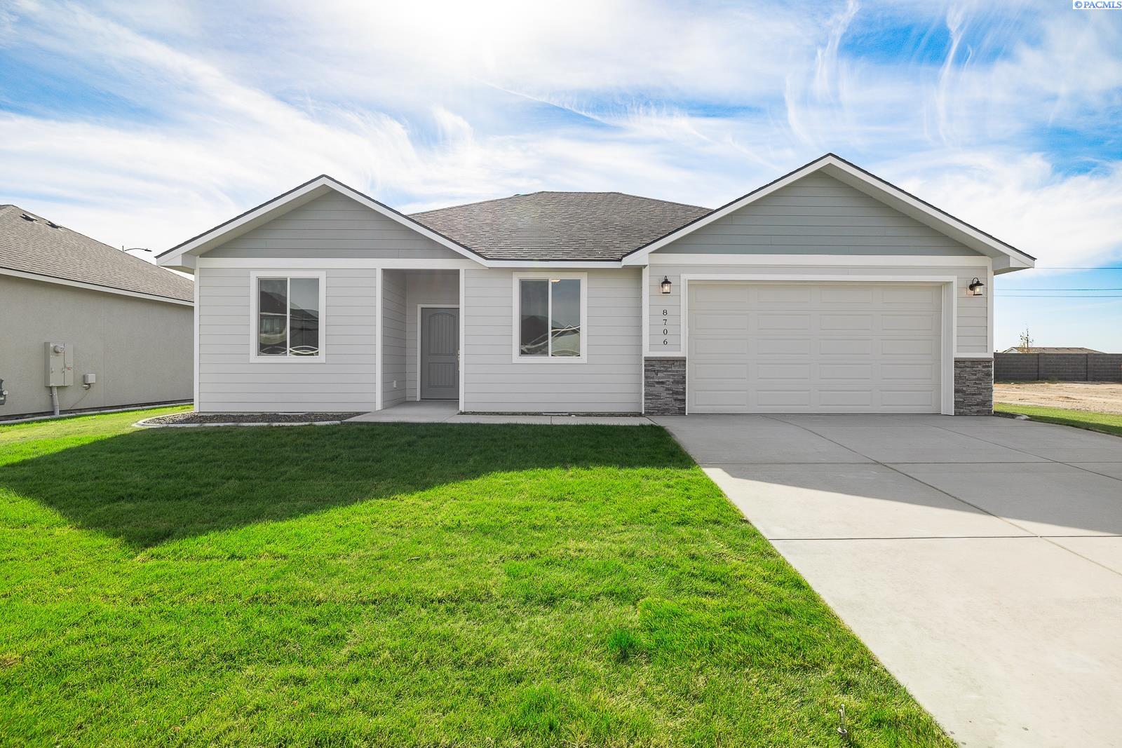 Silver Mound Dr, Pasco, WA 99301