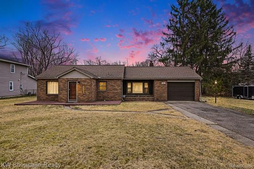 1690 Marylestone Dr, West Bloomfield, MI, 48324-3844 | Card Image