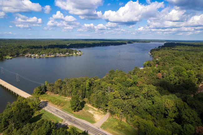 104 E Barker Creek Dr, House other with 3 bedrooms, 2 bathrooms and null parking in Scroggins TX | Image 21
