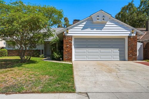 17213 Gault St, Lake Balboa, CA, 91406-3629 | Card Image