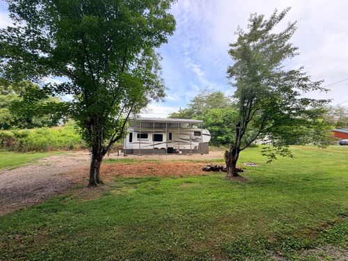 1361 Lower English Creek Rd, Newport, TN, 37821-6906 | Card Image