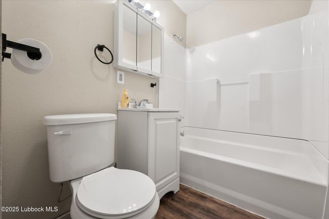 bathroom | Image 14