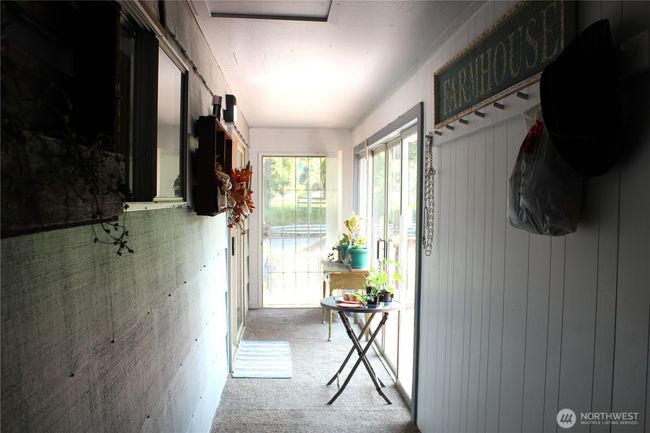enclosed hallway to bonus living space bed#4 | Image 11
