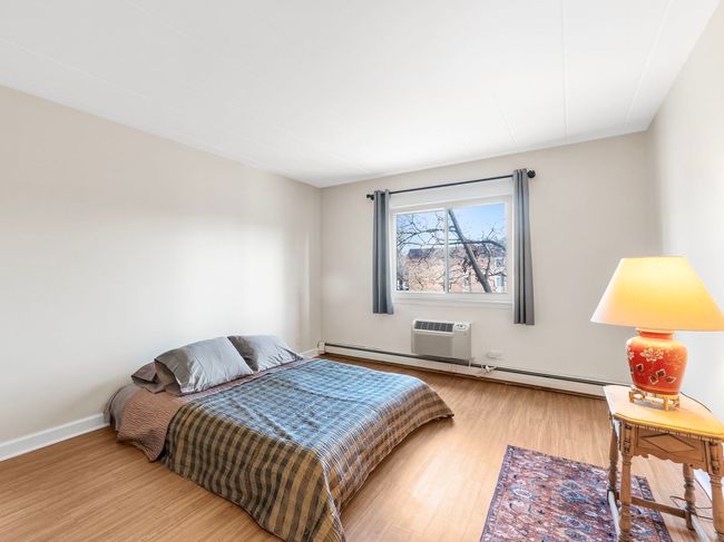 APT-204 - 1060 N Mill St, Condo with 2 bedrooms, 2 bathrooms and 1 parking in Naperville IL | Image 12
