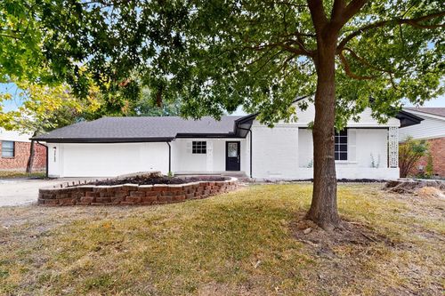 2902 Medina Dr, Garland, TX, 75041-3347 | Card Image