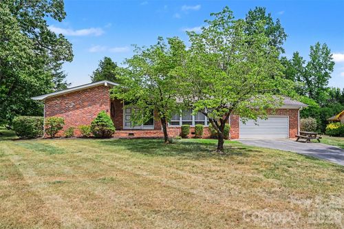 207 Sills Dr, Salisbury, NC, 28146-2239 | Card Image