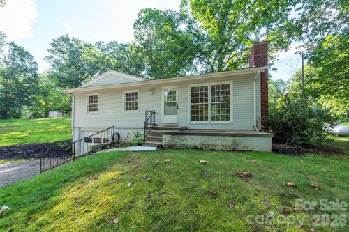 76 Maple Springs Rd, Asheville, NC, 28805-2034 | Card Image
