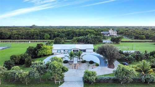 19870 Sw 190th St, Miami, FL, 33187-1818 | Card Image