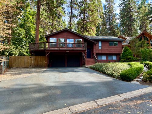 1081 Buck Island Dr, Klamath Falls, OR, 97601-1974 | Card Image