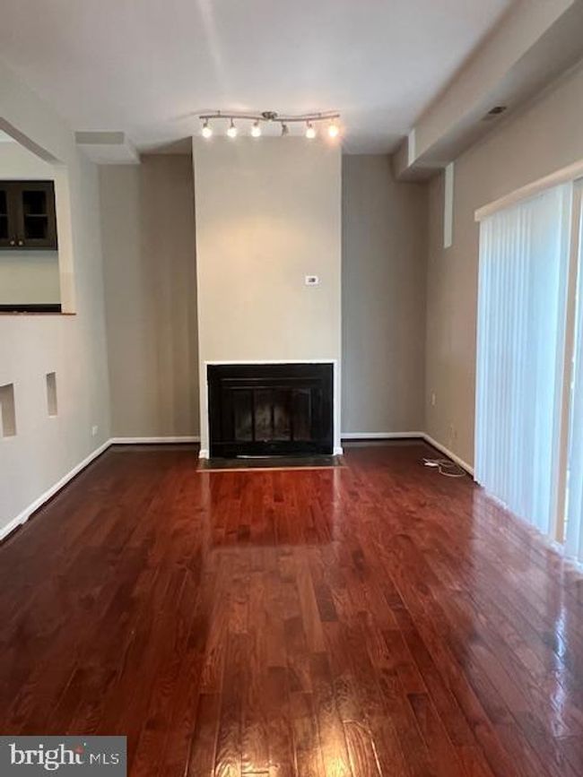 18509 Grackle Way, Townhouse with 3 bedrooms, 4 bathrooms and null parking in GAITHERSBURG MD | Image 8