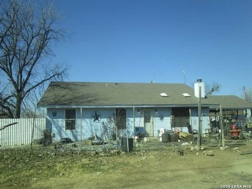 9769 Possum Hollow Rd, San Angelo, TX, 76901-6530 | Card Image