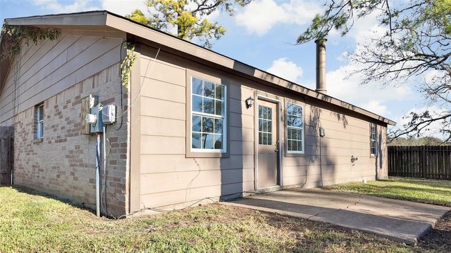Back yard | Image 31