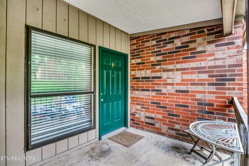 410 Berlin Dr, Knoxville, TN, 37923-5672 | Card Image