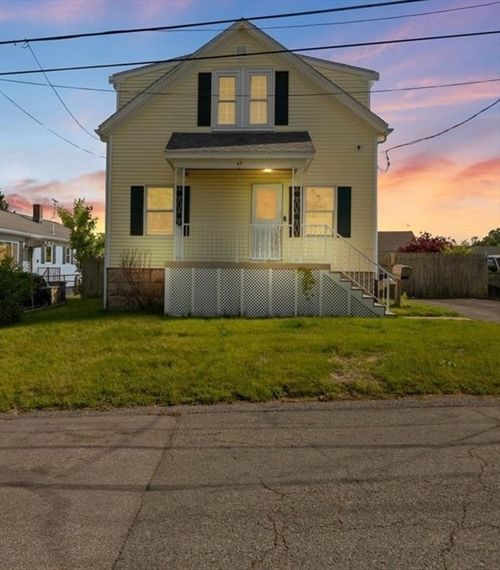 43 Tucker St, Fall River, MA, 02724-3024 | Card Image