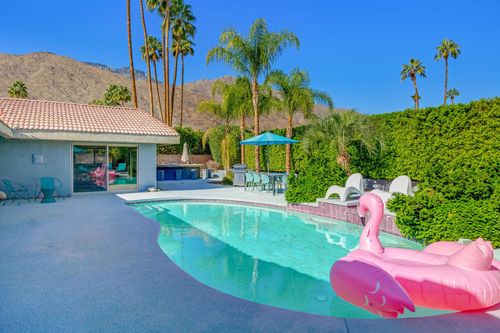 690 E Sierra Way, Palm Springs, CA, 92264-9078 | Card Image