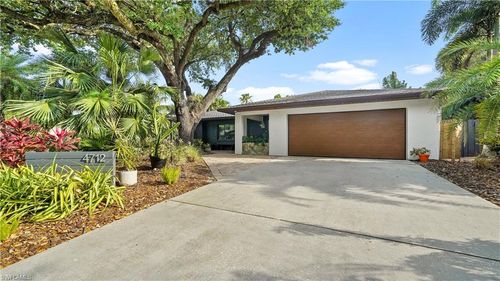 4712 Mi Casa Ct, FORT MYERS, FL, 33901-8820 | Card Image