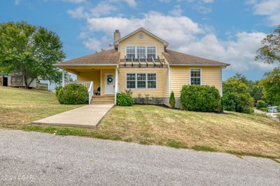 802 Choctaw Street, House other with 4 bedrooms, 2 bathrooms and null parking in Seneca MO | Image 1