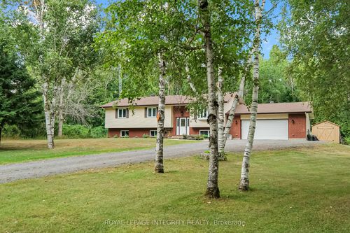 261 King'S Creek Rd, Ashton, ON, K0A1B0 | Card Image