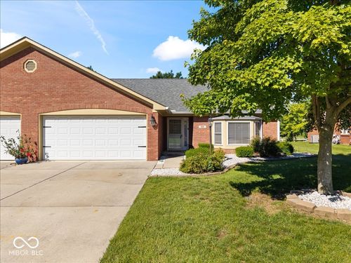 426 Waterford Ln, Avon, IN, 46123-8775 | Card Image