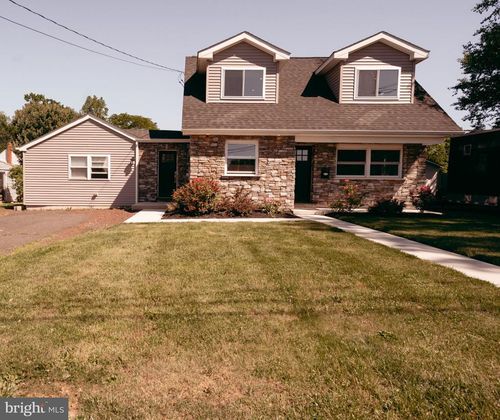 42 Grandview Dr, TELFORD, PA, 18969-2012 | Card Image